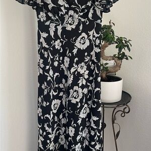 Abercrombie & Fitch Black and White Floral Maxi Dress